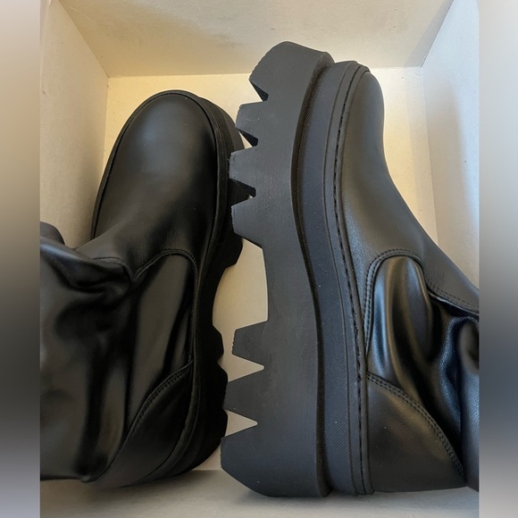 Knee High Boots Made in Italy Size 8 Stylish Leather Boots - Picture 3 of 6